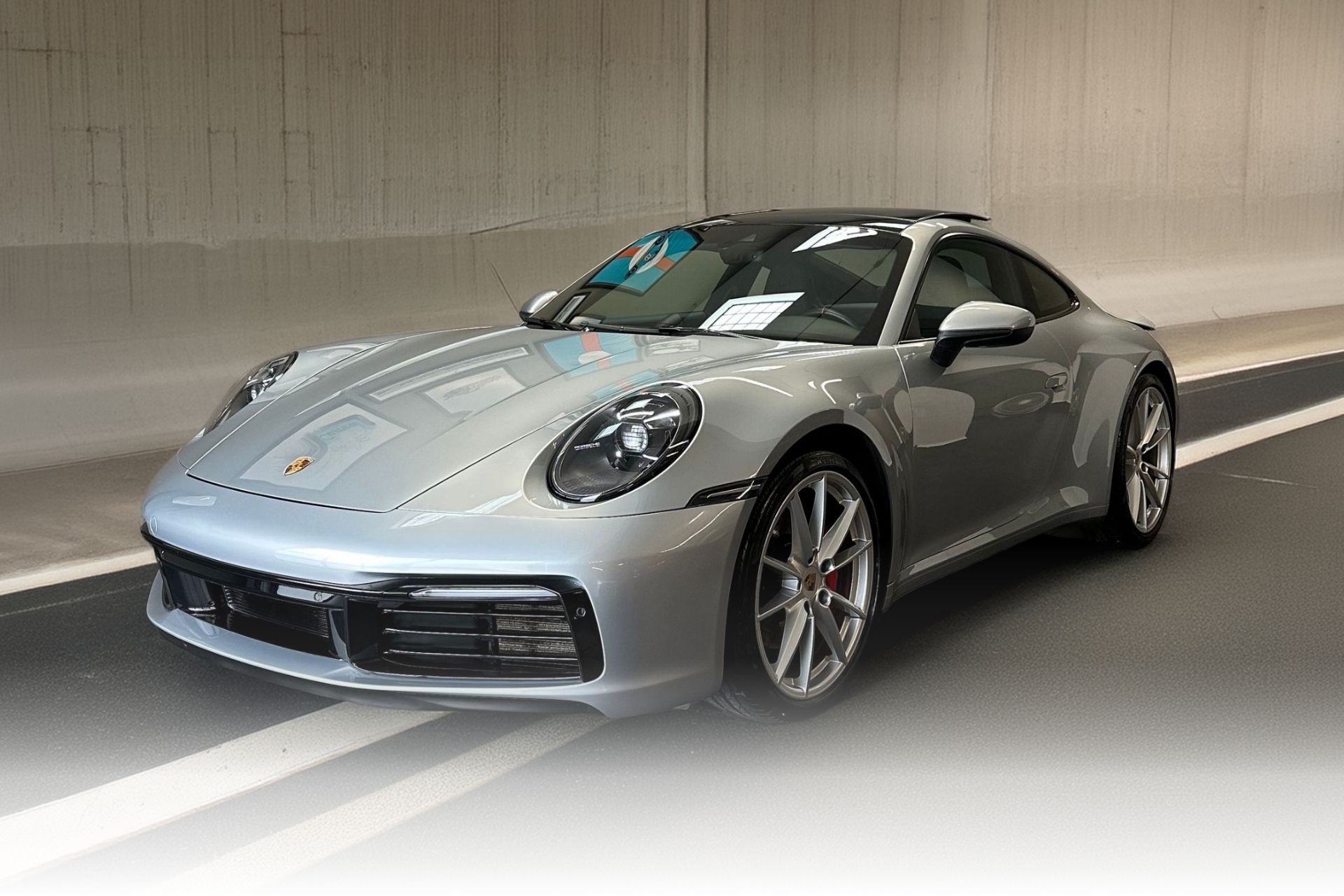 911